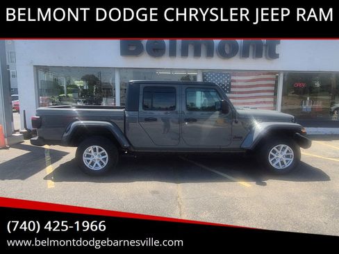 Used 2023 Jeep Gladiator Sport AWD/4WD image 1
