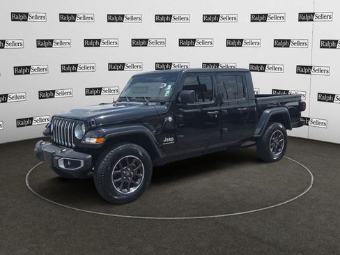 Used 2023 Jeep Gladiator Overland AWD/4WD image 2