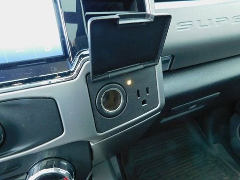 Used 2022 Ford F250 Platinum image 39