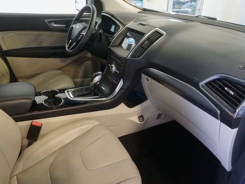 Used 2018 Ford Edge Titanium w/ Equipment Group 301A FWD image 24