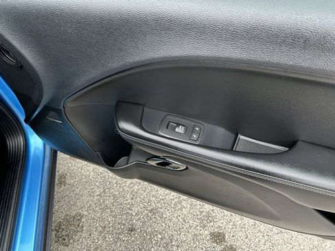 Used 2016 Dodge Challenger SRT Hellcat image 11