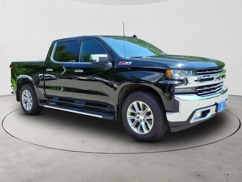 Used 2021 Chevrolet Silverado 1500 LTZ w/ Z71 Off-Road Package AWD/4WD image 3