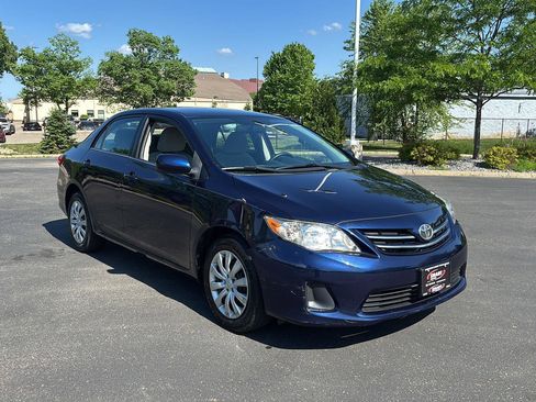 Used 2013 Toyota Corolla LE FWD image 9