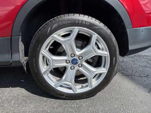 Used 2019 Ford Escape Titanium AWD/4WD image 45