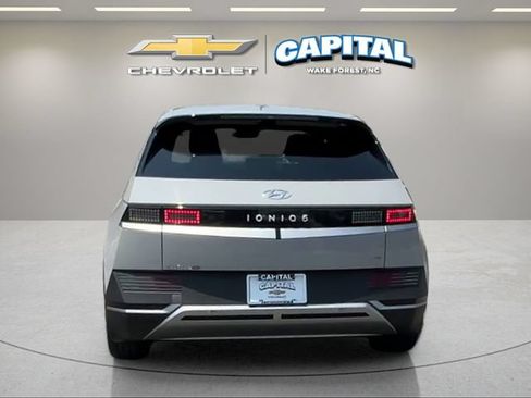 Used 2023 Hyundai Ioniq 5 SEL w/ Cargo Package AWD/4WD image 4