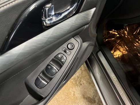 Used 2017 Nissan Maxima 3.5 SV image 11