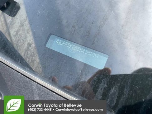 Used 2025 Mercedes-Benz GLS 450 4MATIC image 31
