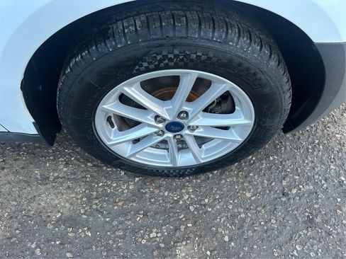 Used 2015 Ford Transit Connect XL image 16