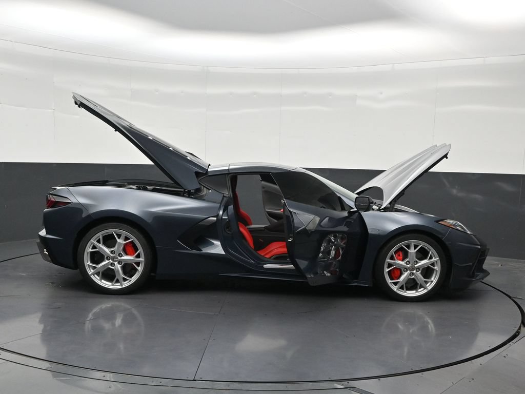 Used 2021 Chevrolet Corvette Stingray Preferred Cpe w/ 2LT RWD image 32