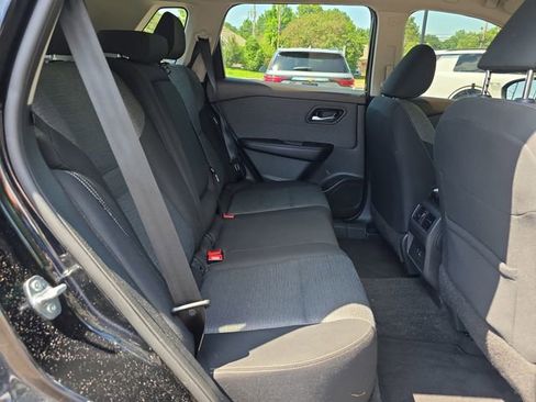 Used 2023 Nissan Rogue SV FWD image 14