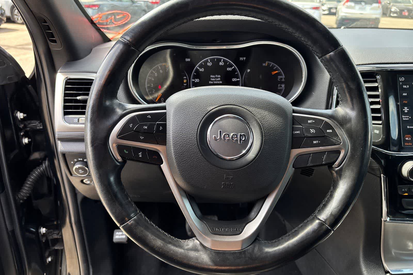 Used 2020 Jeep Grand Cherokee Altitude AWD/4WD image 44