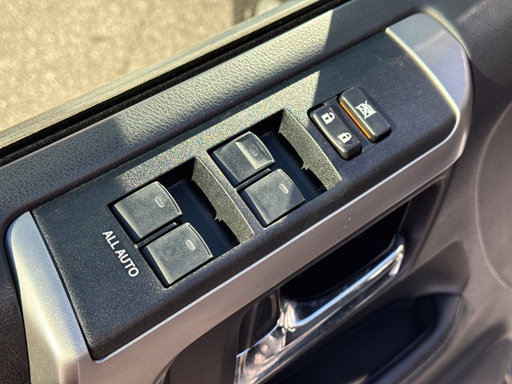 Used 2020 Toyota 4Runner SR5 Premium w/ Moonroof Package AWD/4WD image 48