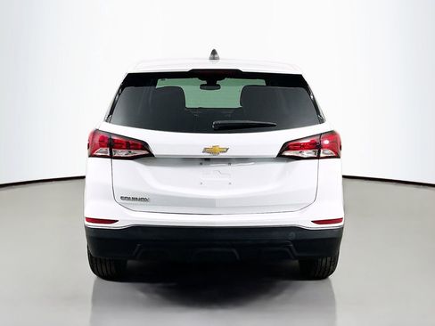 Used 2022 Chevrolet Equinox LS w/ LS Convenience Package image 6