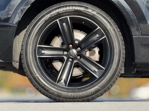 Used 2019 Audi Q8 Premium w/ Convenience Package image 19