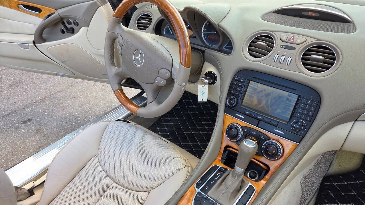 Used 2008 Mercedes-Benz SL 550 image 32