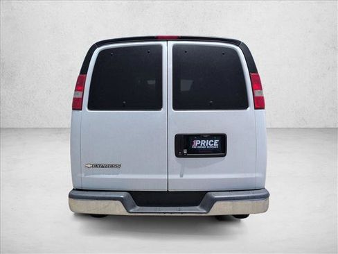 Used 2020 Chevrolet Express 3500 LT w/ LT Preferred Equipment Group RWD image 7
