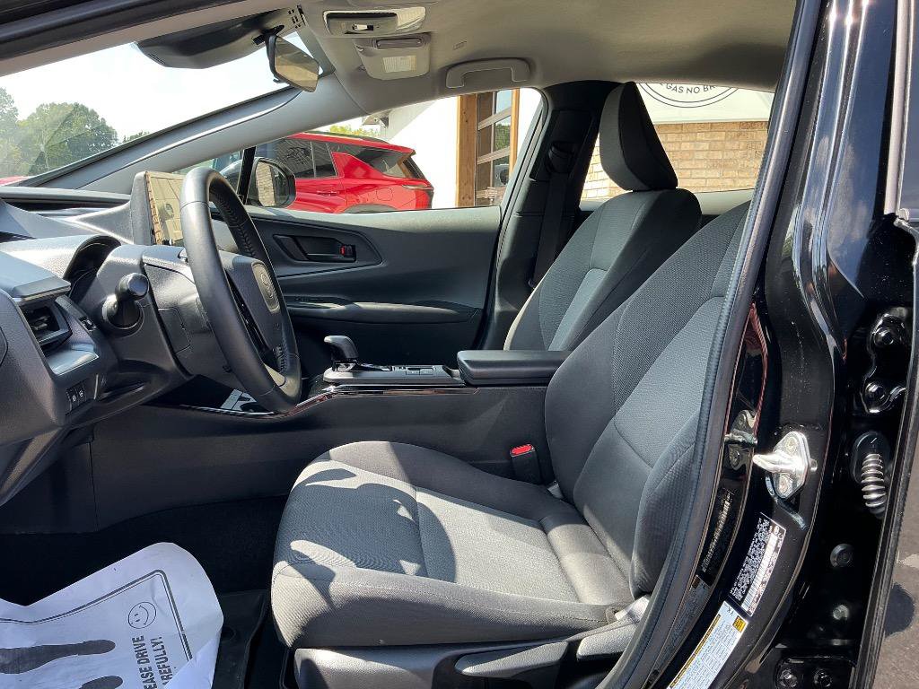 Used 2023 Toyota Prius LE FWD image 15