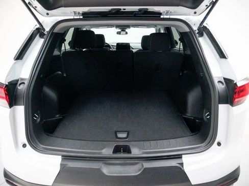 Used 2025 Chevrolet Blazer LT image 8