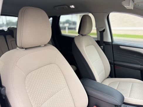 Used 2021 Ford Escape SE w/ Convenience Package FWD image 19