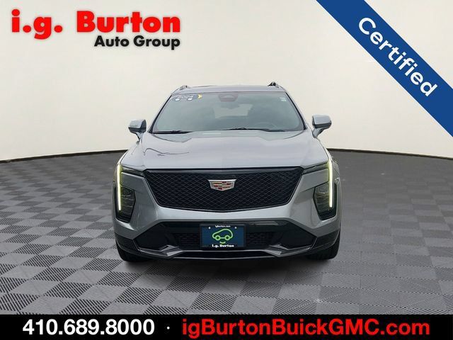 Certified 2024 Cadillac XT4 Sport w/ Technology Package FWD image 2