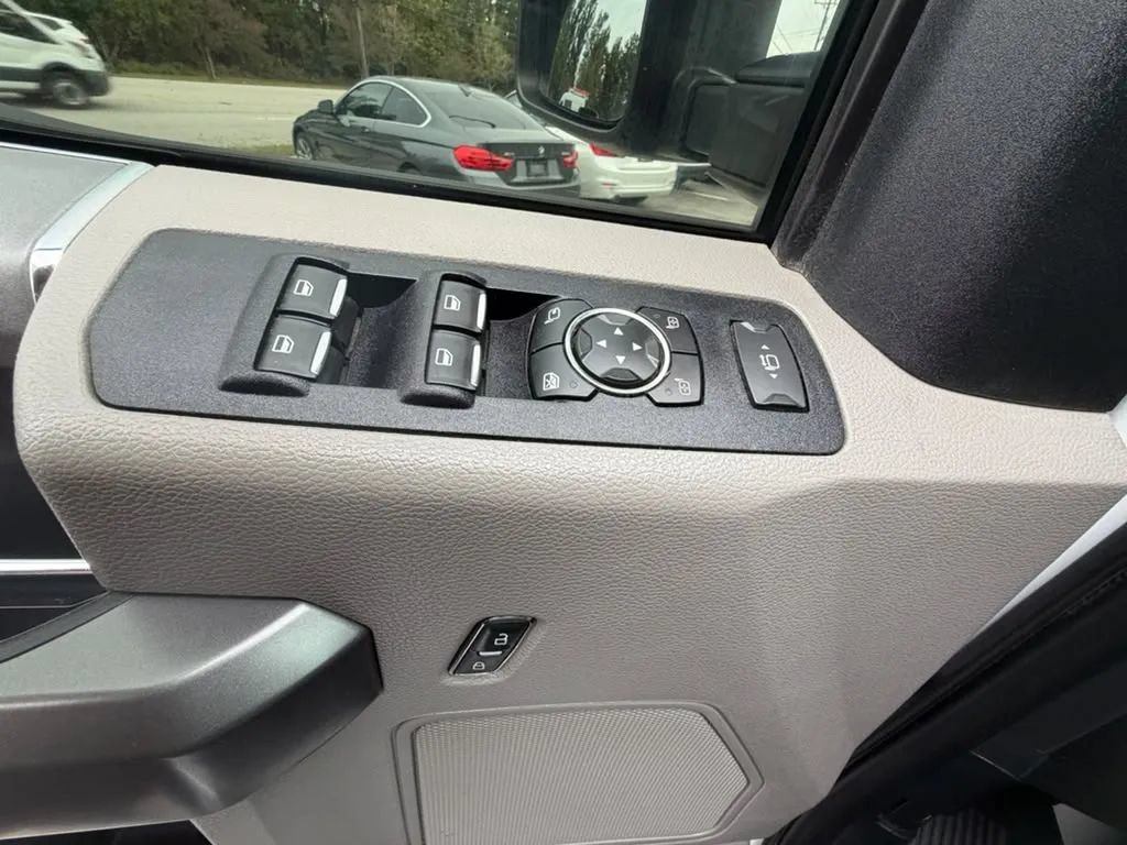 Used 2021 Ford F250 XLT w/ XLT Premium Package AWD/4WD image 12