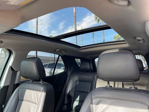 Used 2021 Chevrolet Equinox Premier image 22