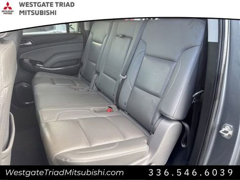 Used 2020 Chevrolet Suburban LT image 24
