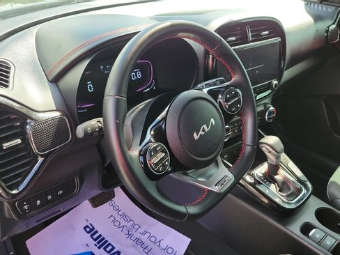 Certified 2025 Kia Soul GT-Line w/ GT-Line Technology Package FWD image 18