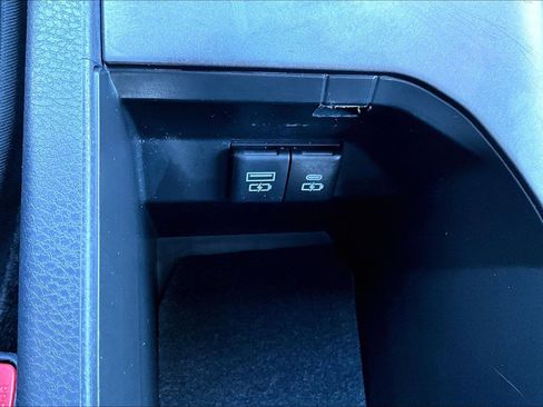 Used 2024 Toyota Camry LE image 31