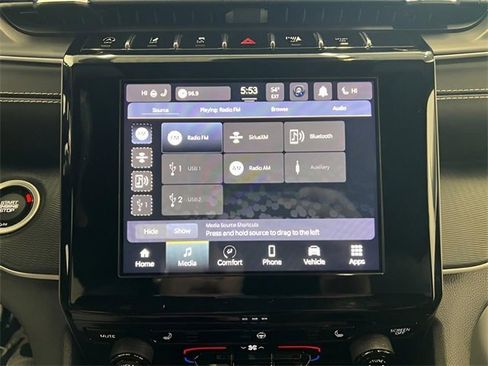 Used 2023 Jeep Grand Cherokee L Laredo image 27