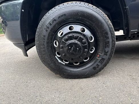 New 2026 RAM 3500 Laramie AWD/4WD image 27