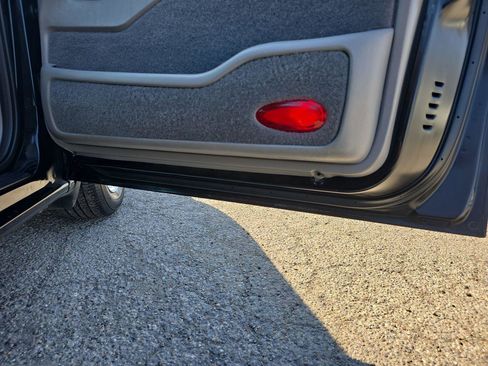 Used 2002 Ford Windstar SE image 32