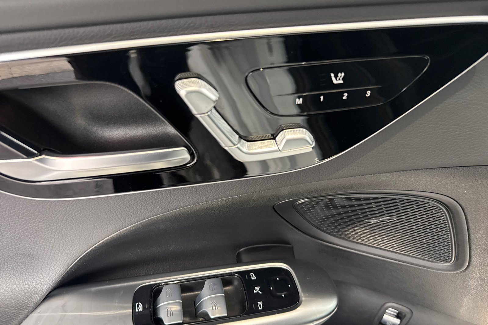 Used 2022 Mercedes-Benz C 300 Sedan image 14