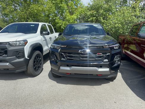 Used 2026 Chevrolet Colorado Z71 w/ Z71 Convenience Package 2 AWD/4WD image 2