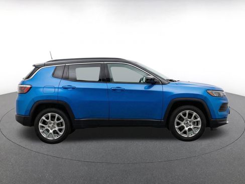 Used 2025 Jeep Compass Limited AWD/4WD image 10