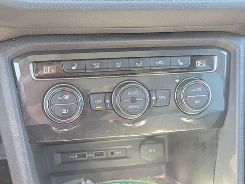 Used 2018 Volkswagen Tiguan SEL image 24