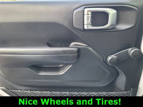 Certified 2018 Jeep Wrangler Unlimited Sport image 21