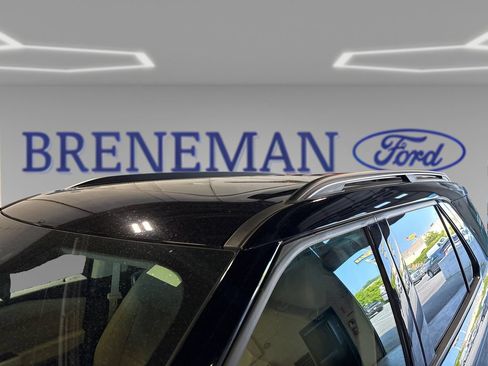 Used 2023 Ford Explorer XLT w/ Equipment Group 202A AWD/4WD image 14