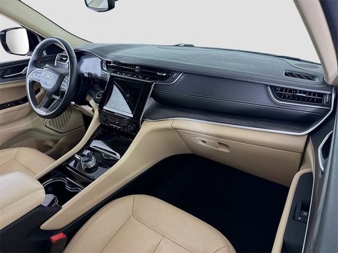 Used 2022 Jeep Grand Cherokee Limited w/ Trailer Tow Prep Group (B) image 21