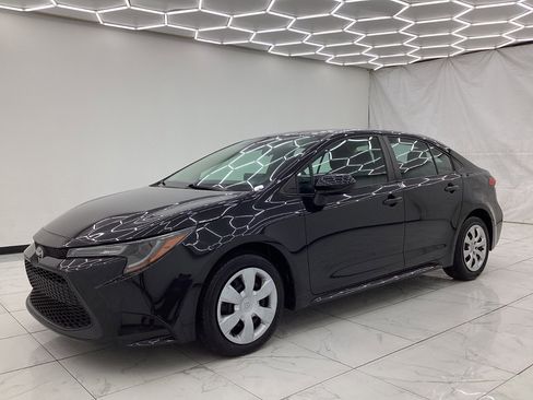 Used 2022 Toyota Corolla LE FWD image 6