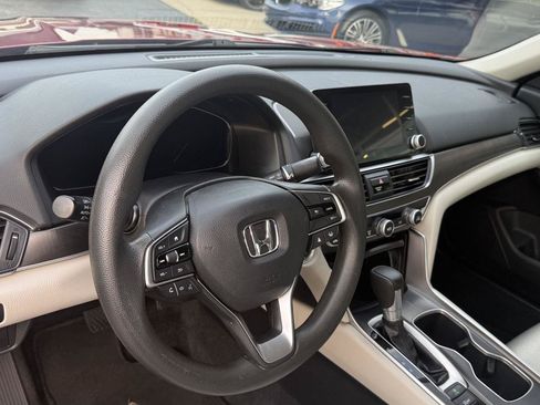 Used 2022 Honda Accord LX image 29