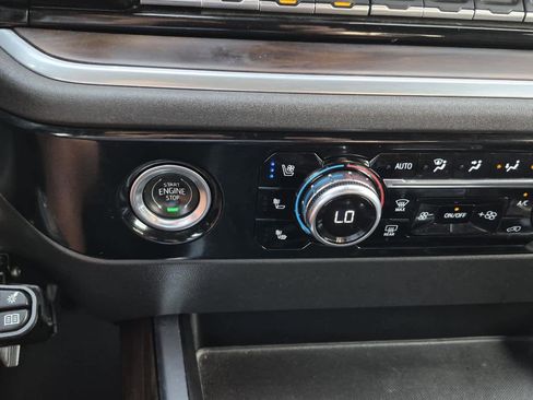 Certified 2022 GMC Sierra 1500 SLT w/ SLT Convenience Package image 29