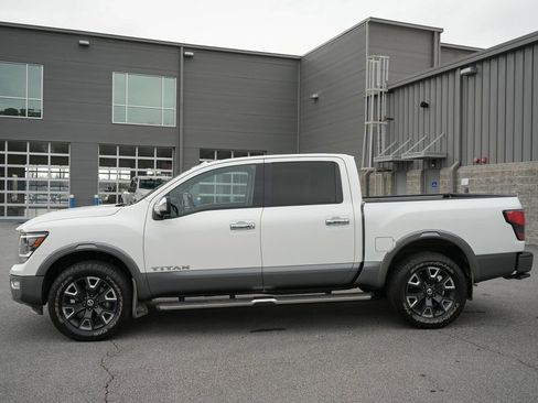 Used 2021 Nissan Titan Platinum Reserve w/ Moonroof Package image 5