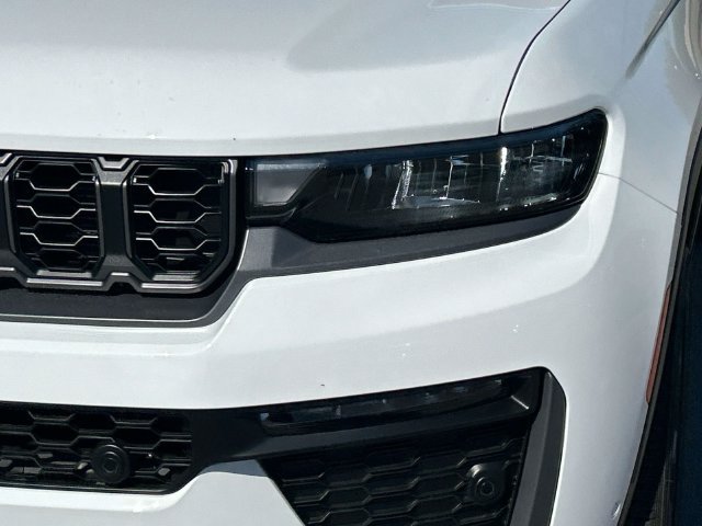 New 2026 Jeep Grand Cherokee Limited AWD/4WD image 9