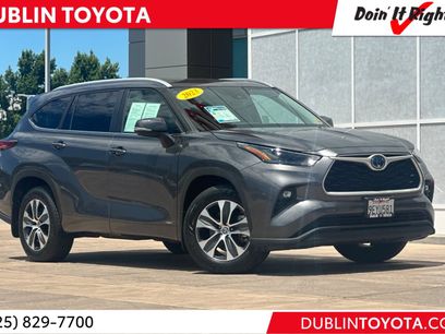 Used 2023 Toyota Highlander XLE
