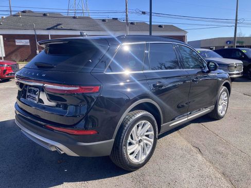 New 2026 Lincoln Corsair Premiere image 3