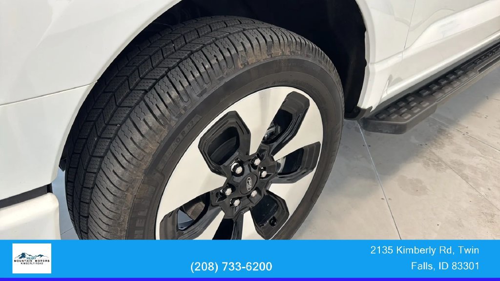 Used 2022 Ford F150 Lightning Platinum AWD/4WD image 15