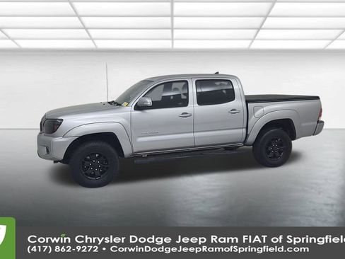 Used 2014 Toyota Tacoma PreRunner image 9