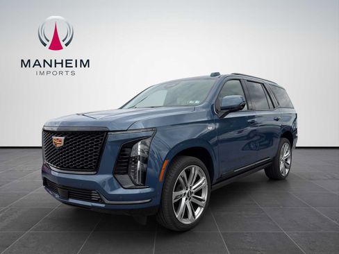 Used 2026 Cadillac Escalade Platinum Sport AWD/4WD image 2
