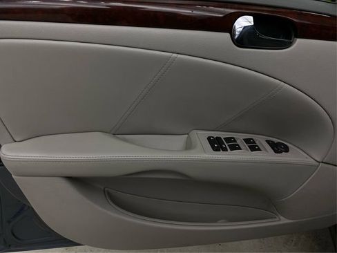 Used 2010 Buick Lucerne CX FWD image 24